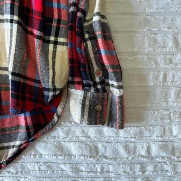 American Eagle Boyfriend Fit Flannel - Picture 3 of 4